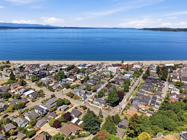 5603 SW Lander Street, Seattle, WA 98116