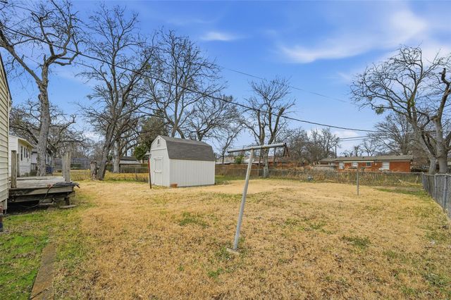 2807 Andrea Lane, Dallas, TX 75228