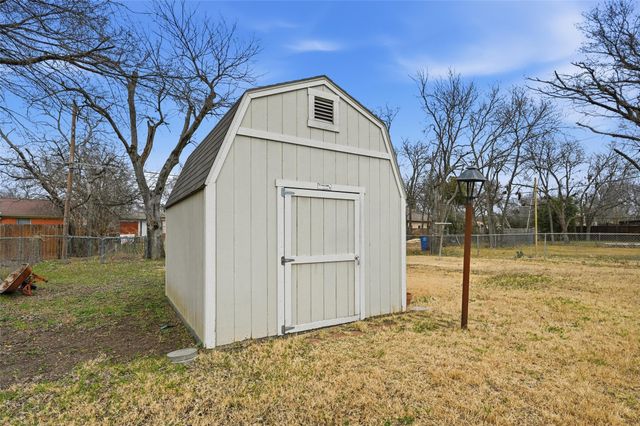 2807 Andrea Lane, Dallas, TX 75228