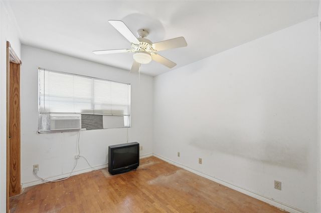 2807 Andrea Lane, Dallas, TX 75228