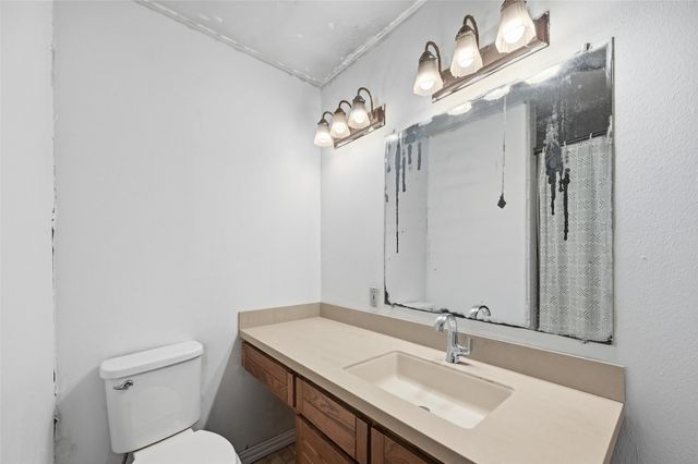 2807 Andrea Lane, Dallas, TX 75228