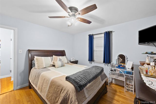 38 Hawthorne Avenue, Floral Park, NY 11001