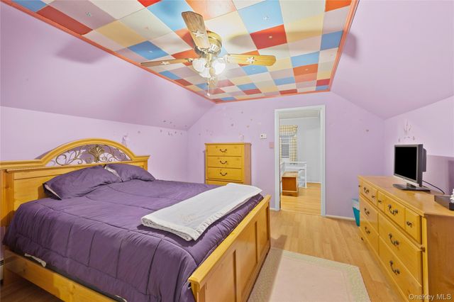 38 Hawthorne Avenue, Floral Park, NY 11001