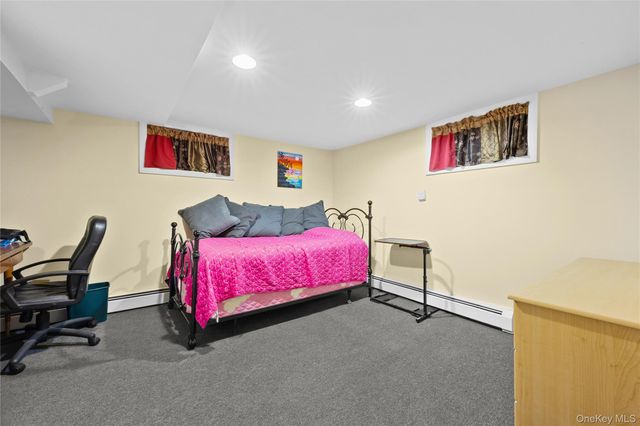 38 Hawthorne Avenue, Floral Park, NY 11001