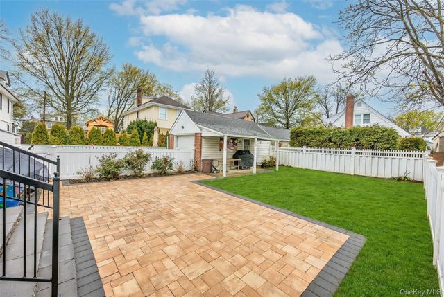 38 Hawthorne Avenue, Floral Park, NY 11001