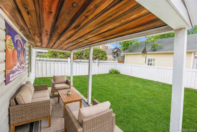 38 Hawthorne Avenue, Floral Park, NY 11001