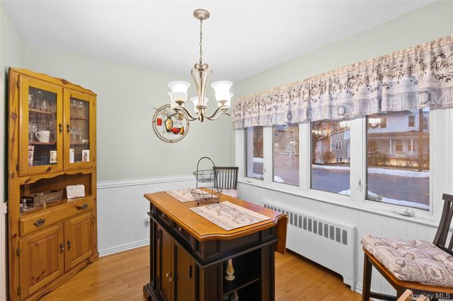 38 Hawthorne Avenue, Floral Park, NY 11001