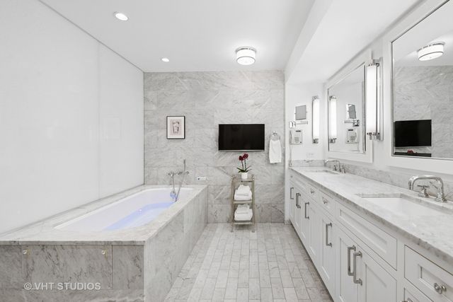180 E Pearson Street 5201, Chicago, IL 60611