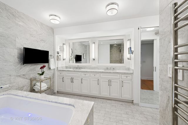 180 E Pearson Street 5201, Chicago, IL 60611