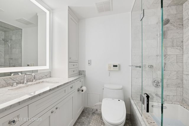 180 E Pearson Street 5201, Chicago, IL 60611