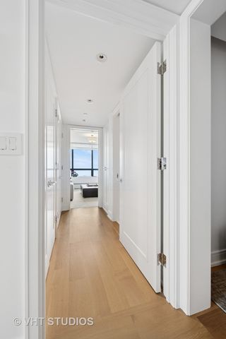 180 E Pearson Street 5201, Chicago, IL 60611