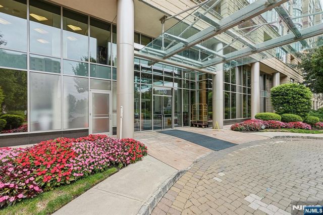 8100 River Road 210, North Bergen, NJ 07047