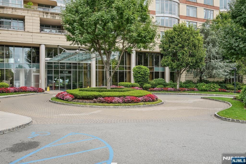 8100 River Road 210, North Bergen, NJ 07047