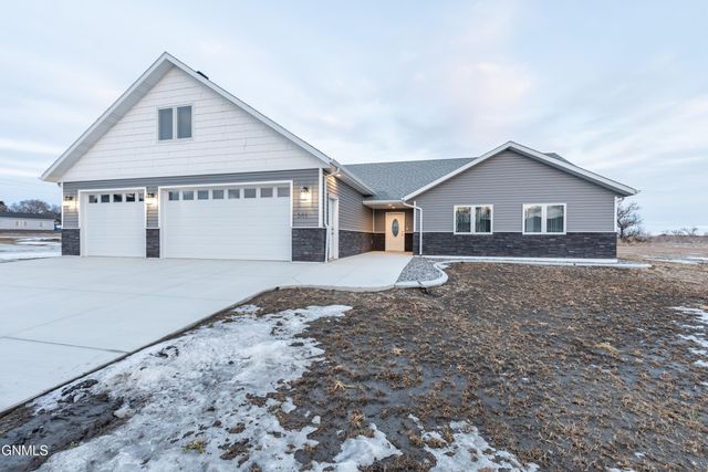 501 Koenig Drive, Bismarck, ND 58504 property photo