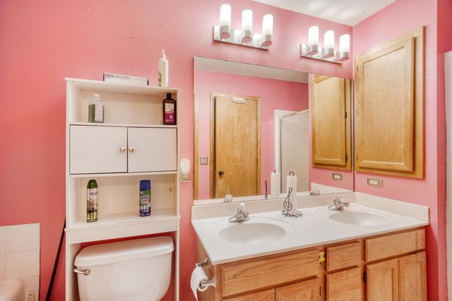 8731 Bechtel Avenue 136, Inver Grove Heights, MN 55076