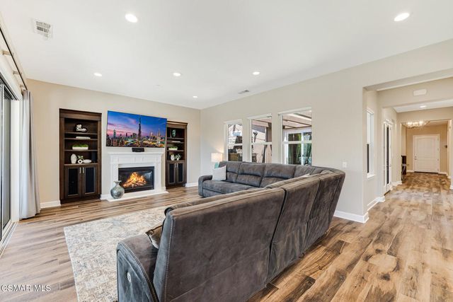 13112 Canyon Wren Court, Moorpark, CA 93021