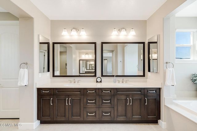 13112 Canyon Wren Court, Moorpark, CA 93021