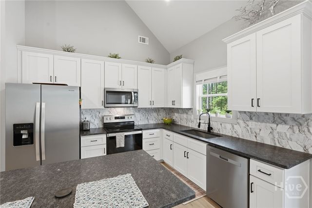 191 Crooked Creek Bay Road, Eatonton, GA 31024