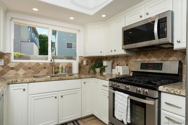 241 S Sierra Ave, Solana Beach, CA 92075