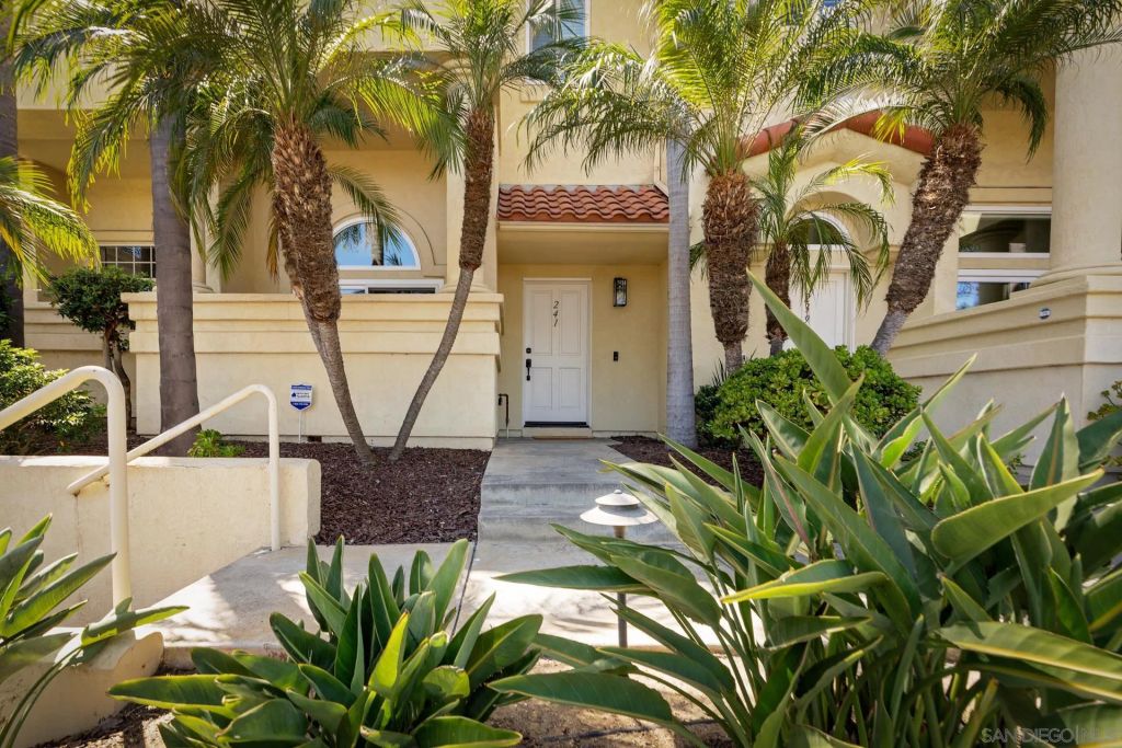 241 S Sierra Ave, Solana Beach, CA 92075