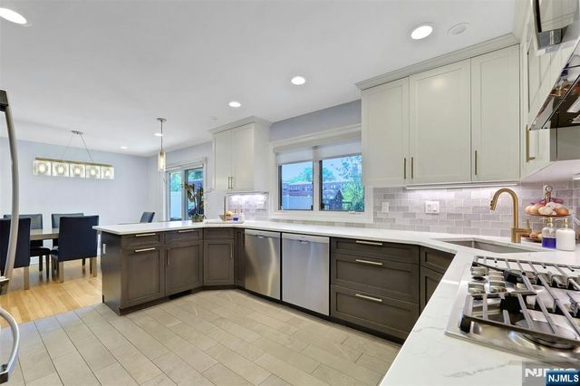 514 Rutland Avenue, Teaneck, NJ 07666