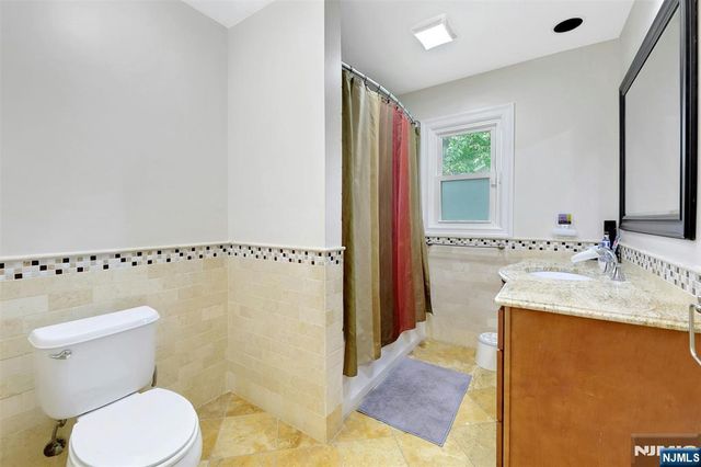 514 Rutland Avenue, Teaneck, NJ 07666