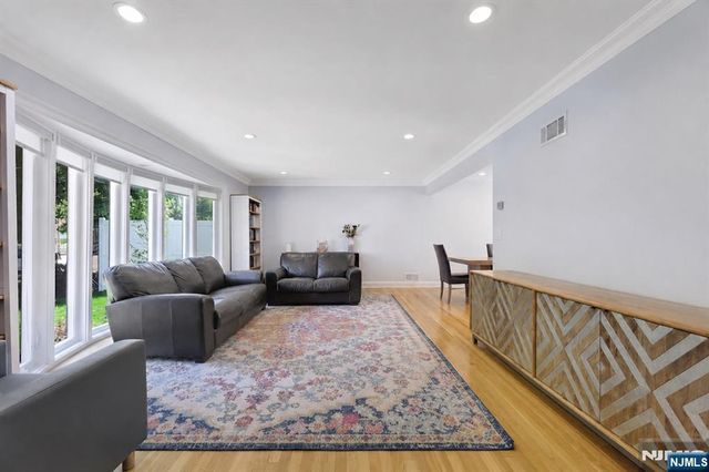 514 Rutland Avenue, Teaneck, NJ 07666
