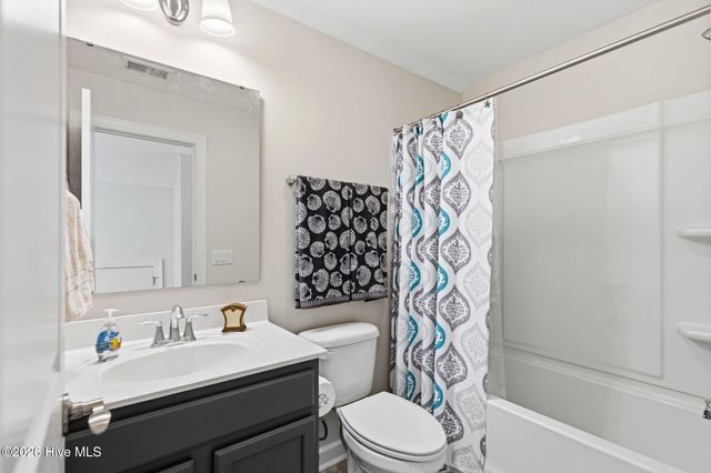 160 Lockhaven Drive SE, Bolivia, NC 28422