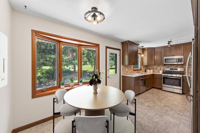 6911 Ticonderoga Trail, Eden Prairie, MN 55346