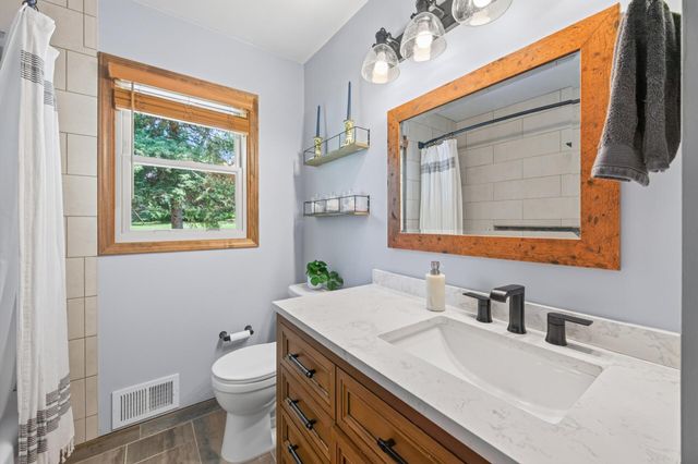 6911 Ticonderoga Trail, Eden Prairie, MN 55346