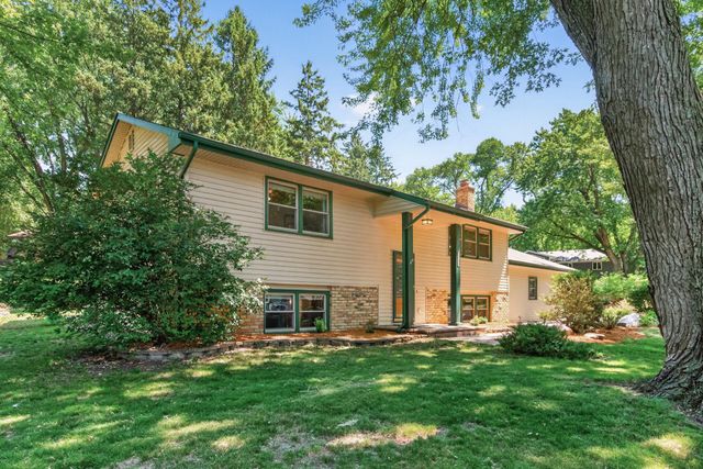 6911 Ticonderoga Trail, Eden Prairie, MN 55346
