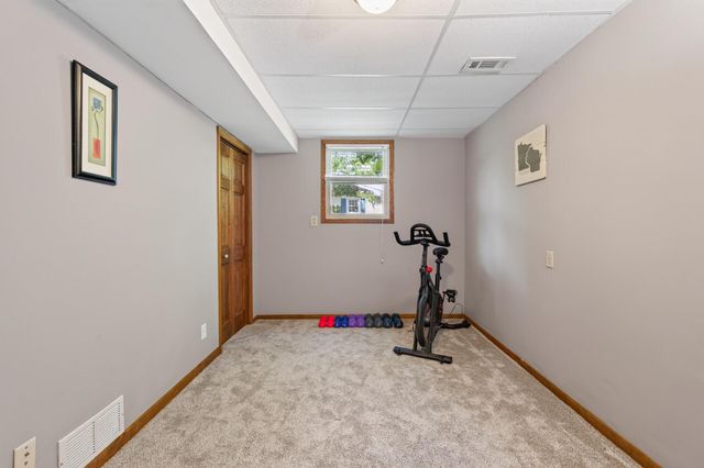6911 Ticonderoga Trail, Eden Prairie, MN 55346