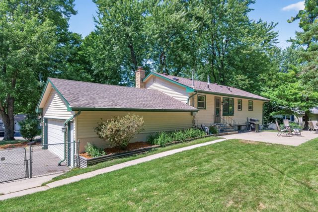 6911 Ticonderoga Trail, Eden Prairie, MN 55346