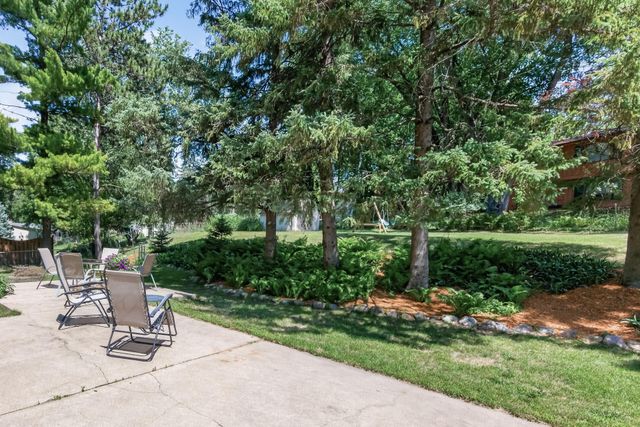 6911 Ticonderoga Trail, Eden Prairie, MN 55346