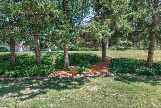 6911 Ticonderoga Trail, Eden Prairie, MN 55346
