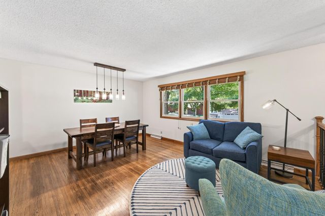 6911 Ticonderoga Trail, Eden Prairie, MN 55346