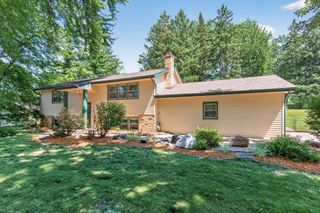 6911 Ticonderoga Trail, Eden Prairie, MN 55346