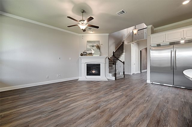 2283 Prairie Glen Street, Lewisville, TX 75056