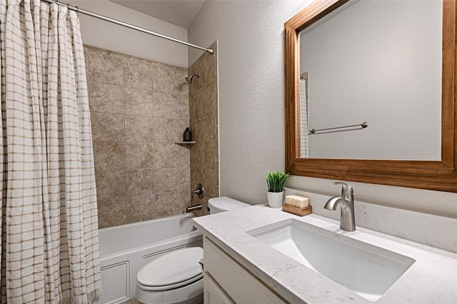 2283 Prairie Glen Street, Lewisville, TX 75056