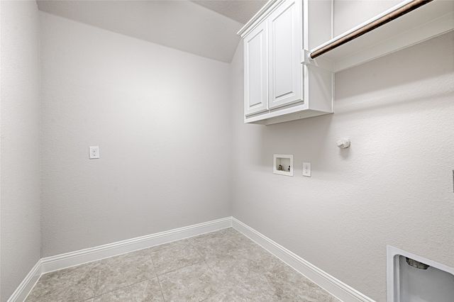 2283 Prairie Glen Street, Lewisville, TX 75056