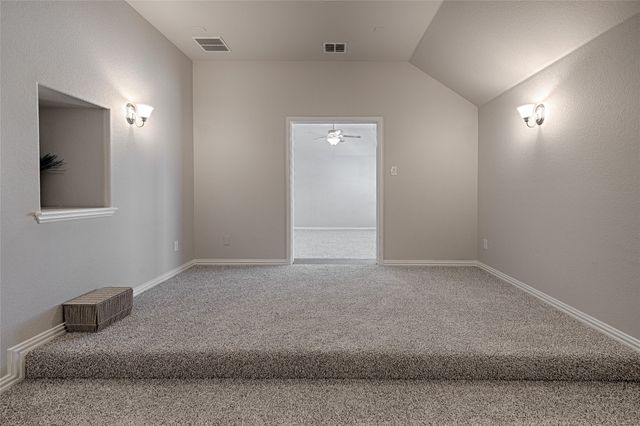 2283 Prairie Glen Street, Lewisville, TX 75056