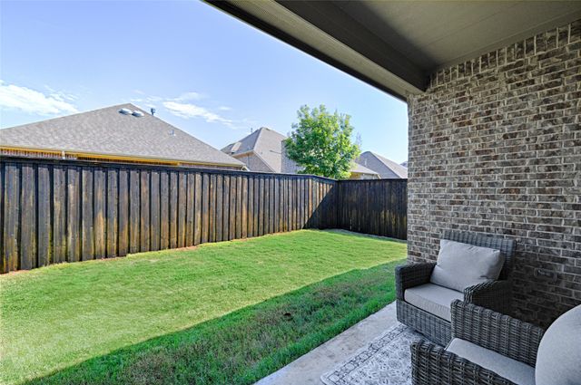 2283 Prairie Glen Street, Lewisville, TX 75056