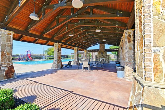 2283 Prairie Glen Street, Lewisville, TX 75056