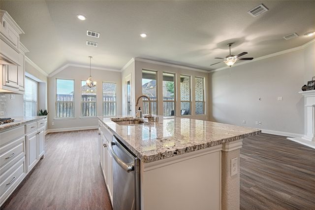 2283 Prairie Glen Street, Lewisville, TX 75056