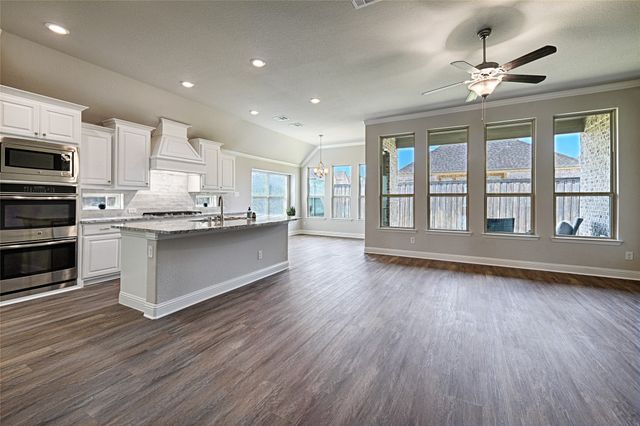2283 Prairie Glen Street, Lewisville, TX 75056