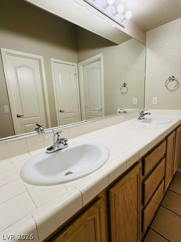 5255 Island Chain Road, Las Vegas, NV 89118