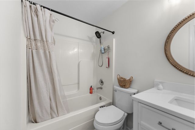 5143 Green Acres Ln, Murfreesboro, TN 37129