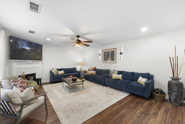 5143 Green Acres Ln, Murfreesboro, TN 37129