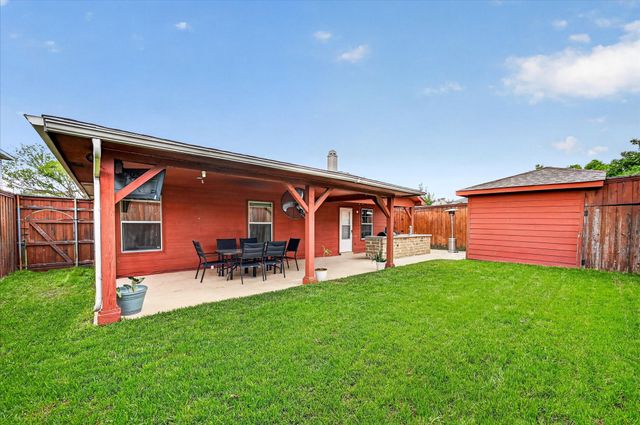 2320 Bradford Pear Drive, Little Elm, TX 75068