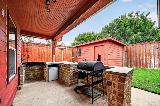 2320 Bradford Pear Drive, Little Elm, TX 75068